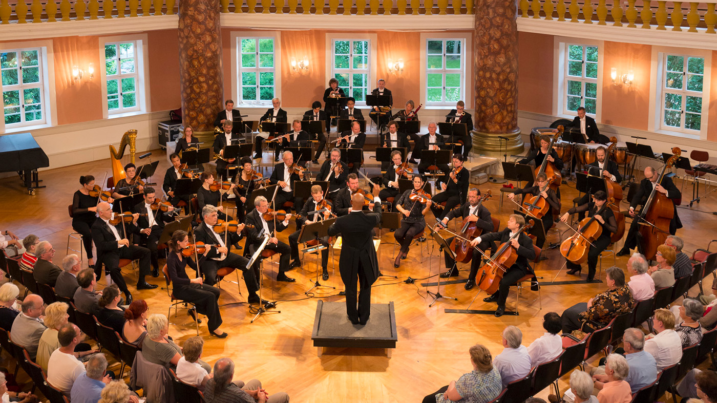 Loh-Orchester im Achteckhaus